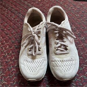 New Balance Women's Sneakers - Light Pink